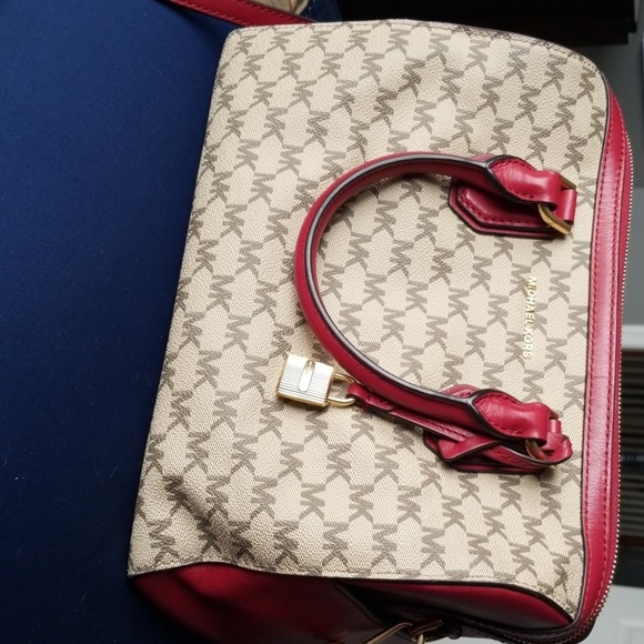 Michael kors handbag - Picture 2 of 6